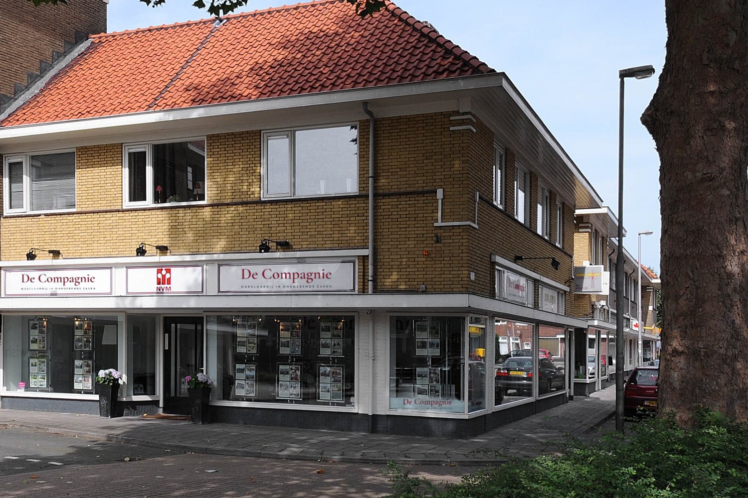 Ons kantoor aan de Poststraat in Bussum